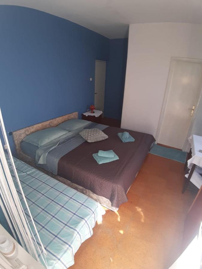 Apartmani Milka Pakostane Exterior photo